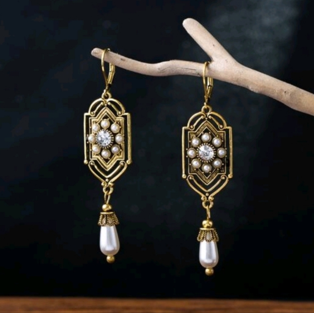 ANTHROPOLOGIE VINTAGE INSPIRED JEWEL EARRINGS